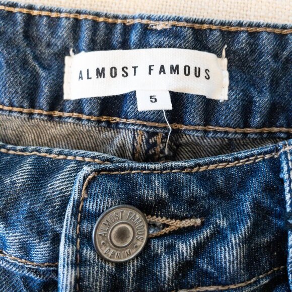 Almost Famous Ultra High-Rise Wide Leg Jeans Distressed Size 5 Medium Wash - Picture 3 of 4